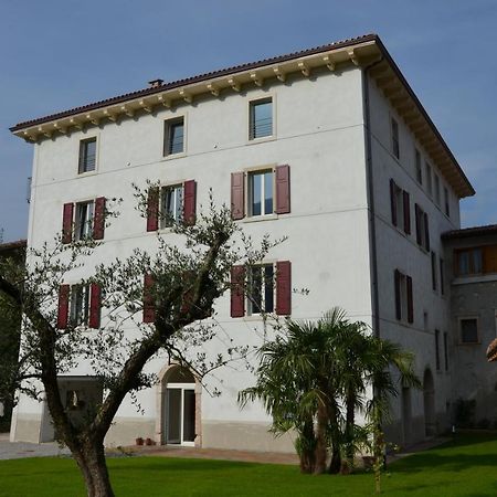 Апартаменты Palazzo Oltre Арко Экстерьер фото